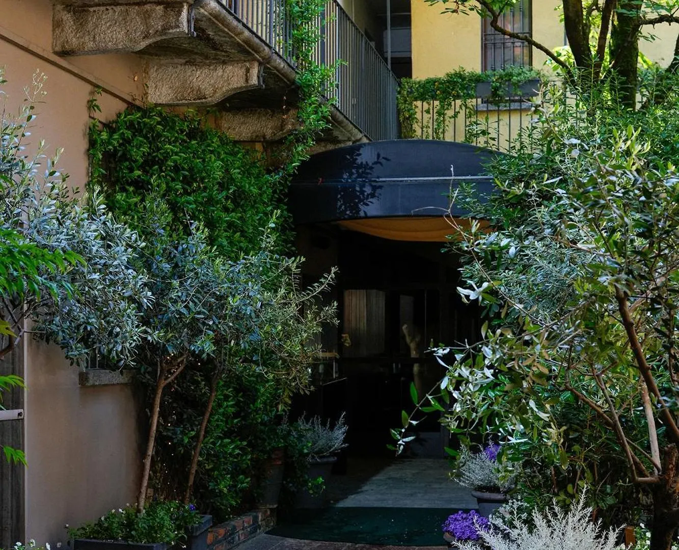 Boutique House In Corte Storica Seregno